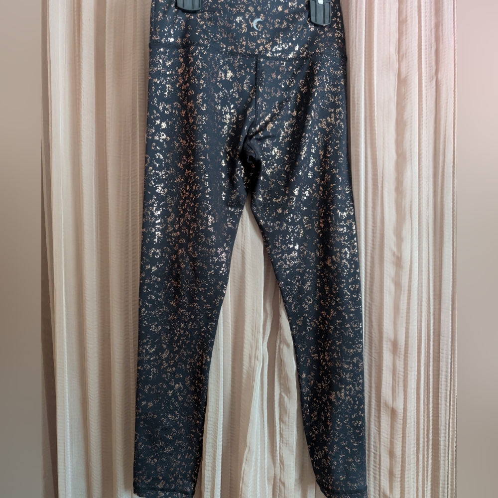 Zyia Light N Tight Hi rise Leggings - Picture 2 of 4